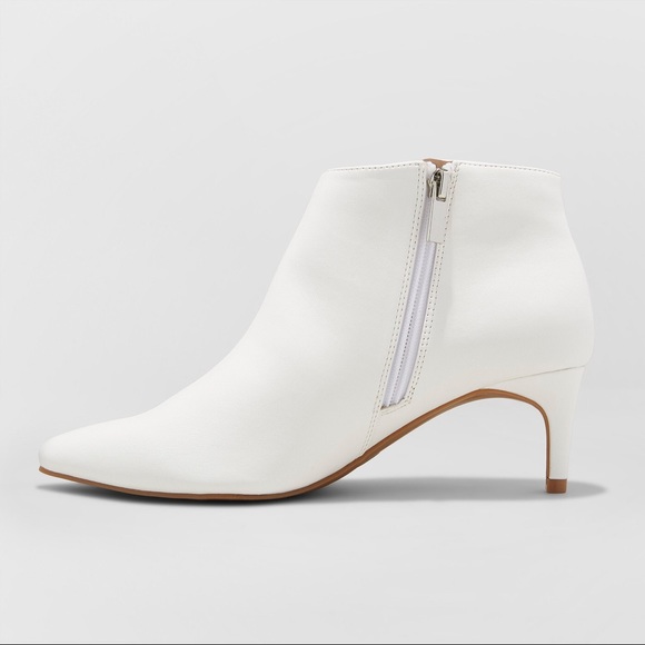 Women's Dominique Pointed Kitten Heel Booties - Picture 3 of 5